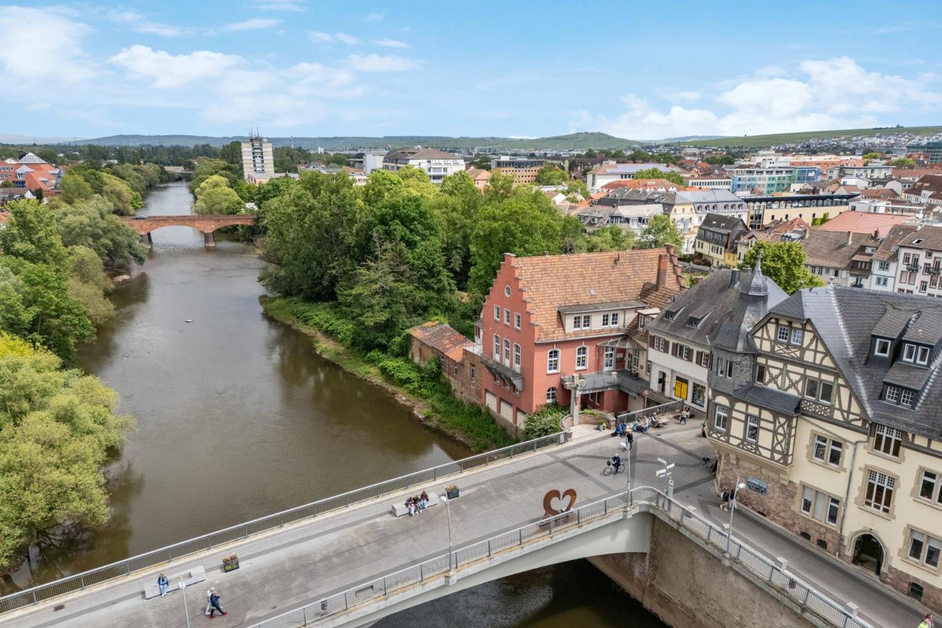Altstadt Apartment Am Wasser Mit Parkplatz Und Riesigem Garten Bad Kreuznach Exterior foto